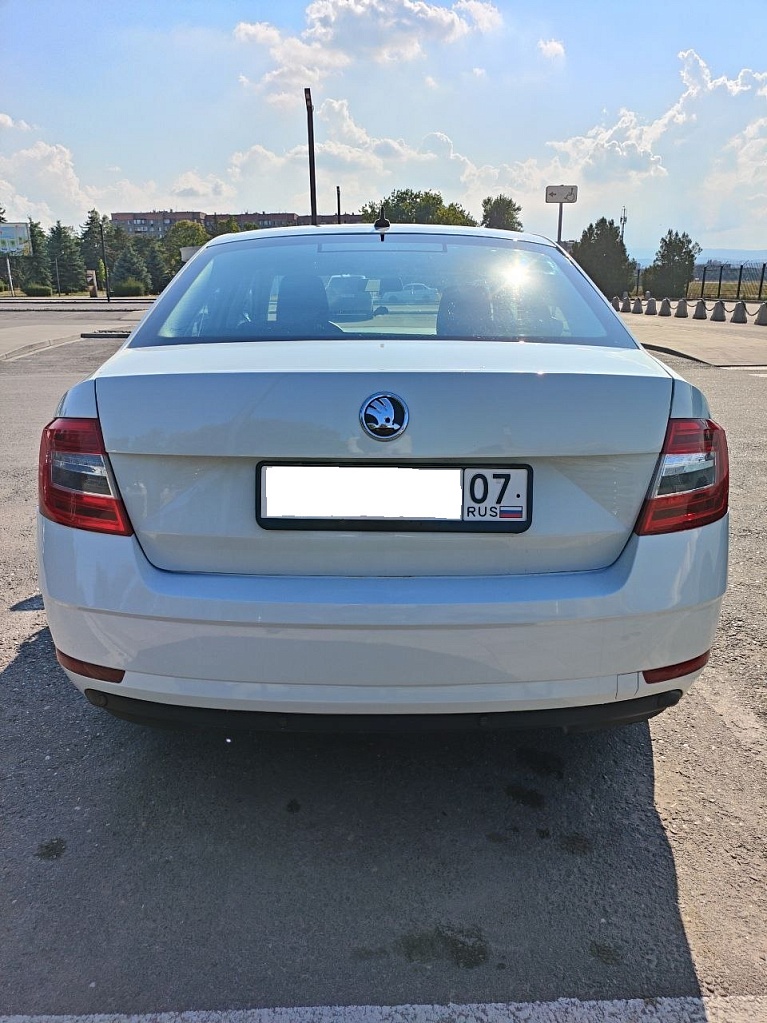 Skoda Octavia A7 Белая