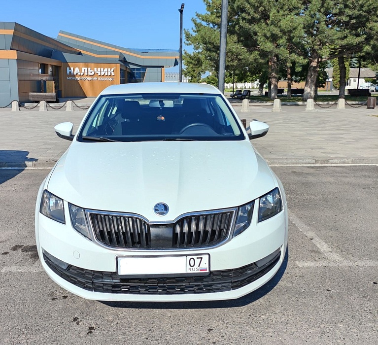 Skoda Octavia A7 Белая
